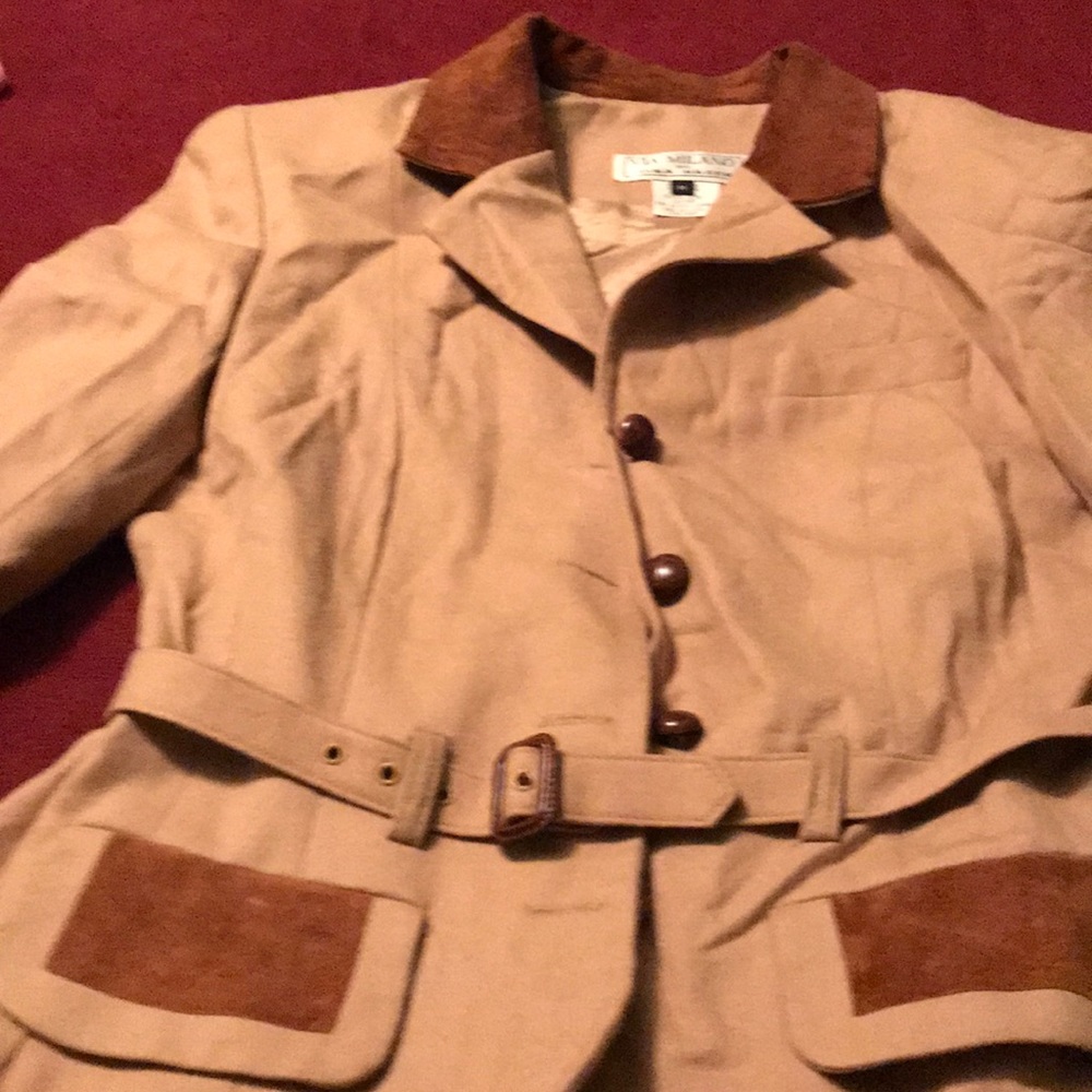 Short jacket - Picture 2 of 2